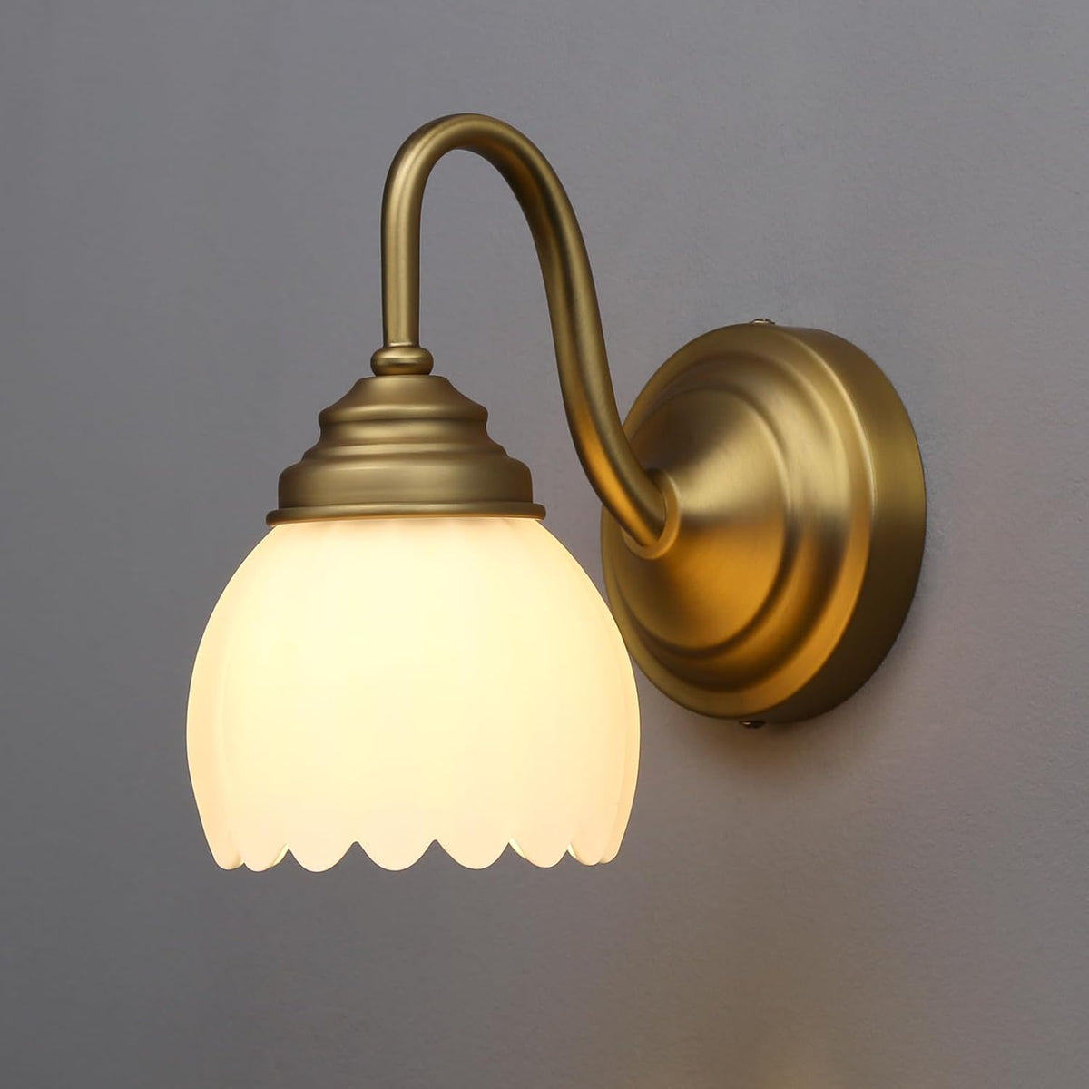 Vintage Brass Tulip Glass Wall Sconce Light
